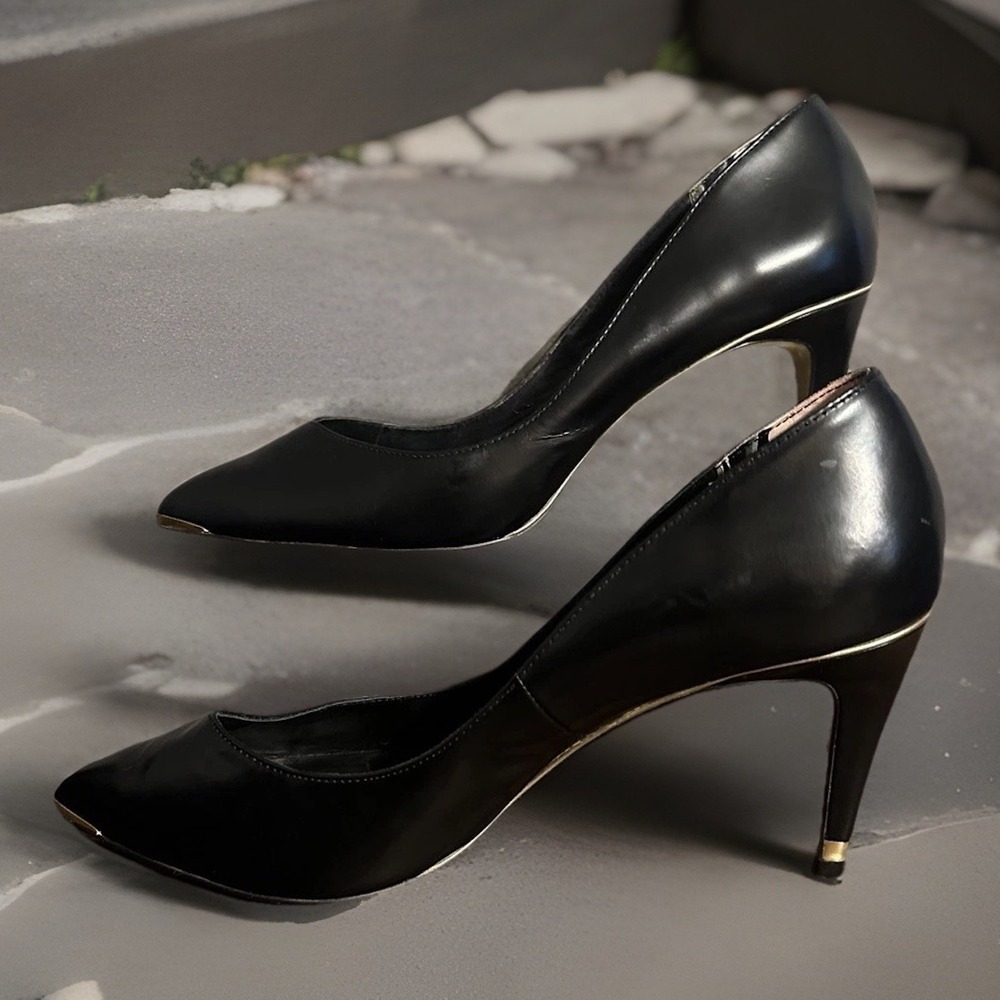 Ted Baker London US 10 Black Patent Pumps Stiletto Heels Pointed Toe Glam - Picture 1 of 16